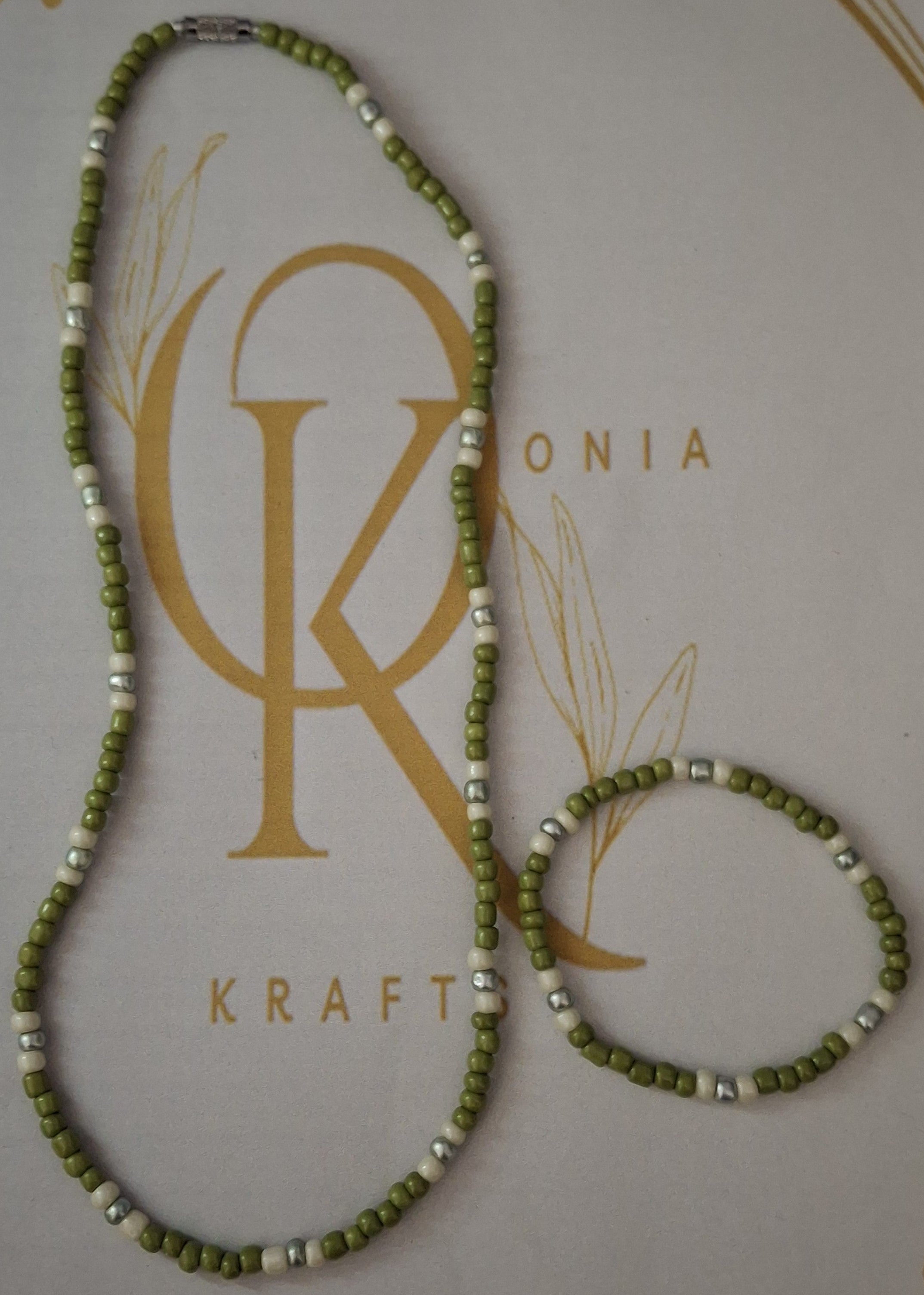 The Pear Tone Beaded Necklace w/ Bracelet (Set)